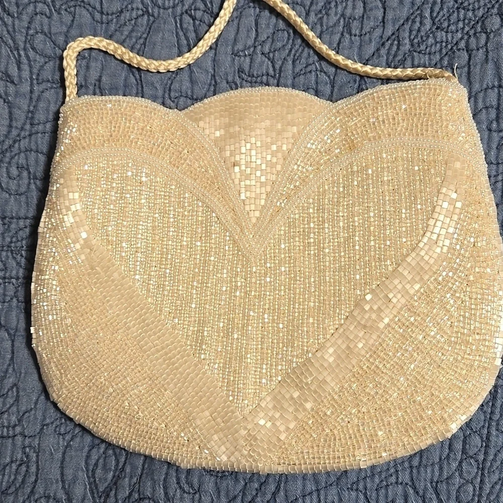Fashion Imports Cream & White Beaded Women's Bag 7.5 x 6 Inches